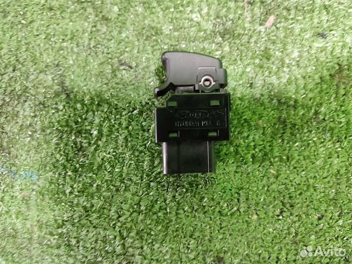 Кнопка стеклоподъемника KIA Sorento 1 (BL, JC) 20