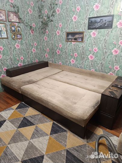 Большой угловой диван бу(левый угол)