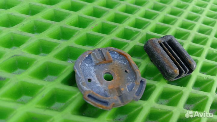 Пятак (крепление зеркала) на Логан 1/Ларгус