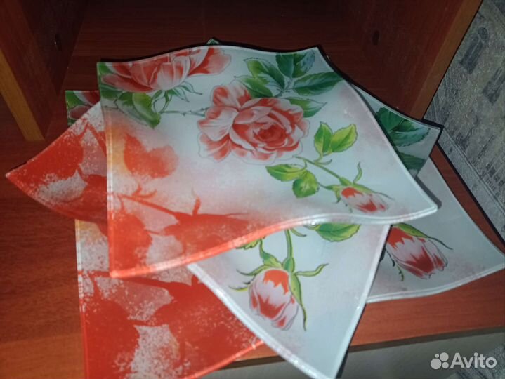 Набор тарелок