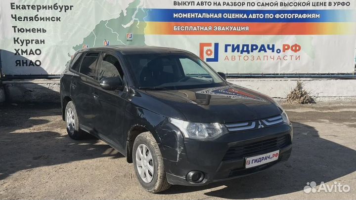 Замок двери задней правой Mitsubishi Outlander (GF