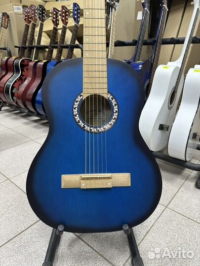 Классическая гитара синяя
