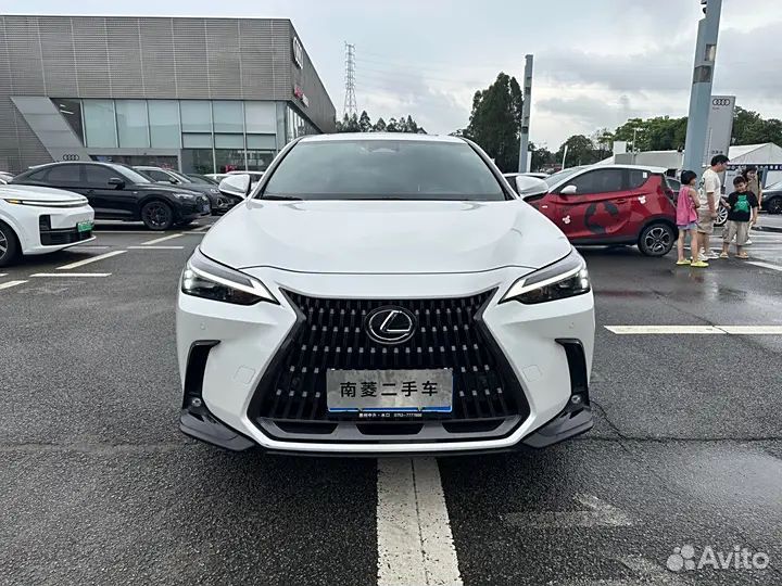 Lexus NX 2.0 CVT, 2023, 270 км