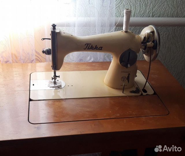 Швейная машинка Тикка