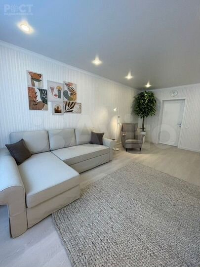 3-к. квартира, 93 м², 4/10 эт.