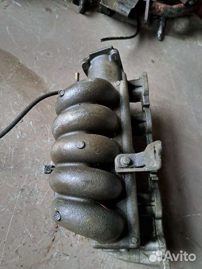 Коллектор впускной на Volvo S80
