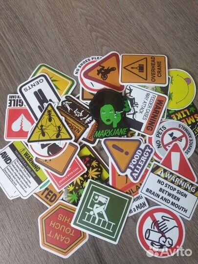 Стикеры для ноутбука с Риком и Морти и др