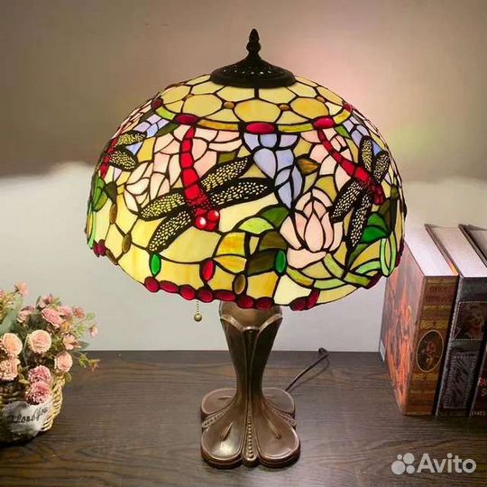 Лампа настольная в стиле Тиффани