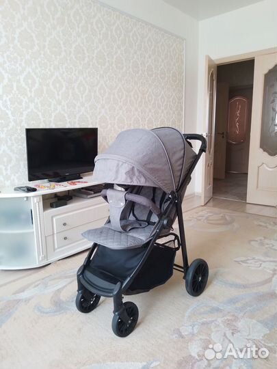 Продам детскую прогулочную коляску costa Jenny