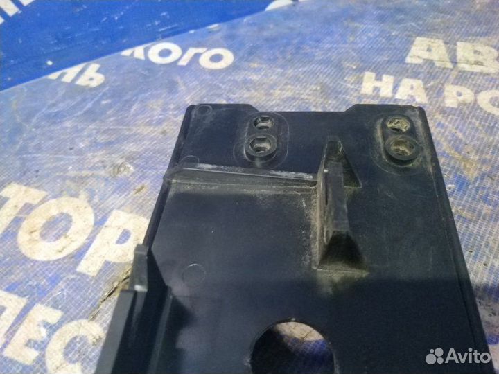 Крепление эбу Ваз Лада 2110 седан 21083 2002