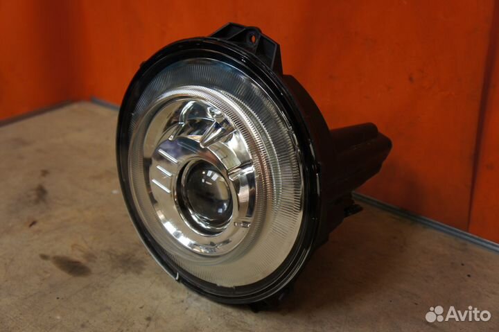 Фара правая Mercedes G-Class W463 биксенон