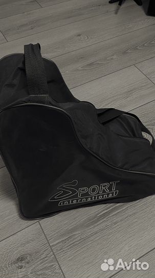 Роликовые коньки