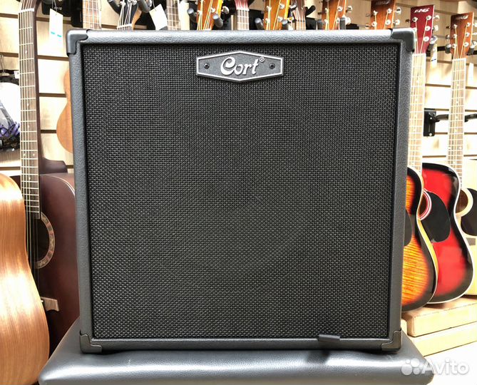 Басовый комбоусилитель Cort CM40B-EU, 40 Вт