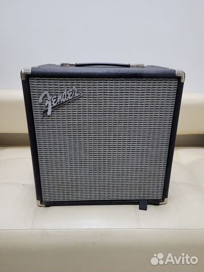 Басовый комбоусилитель Fender Rumble 25