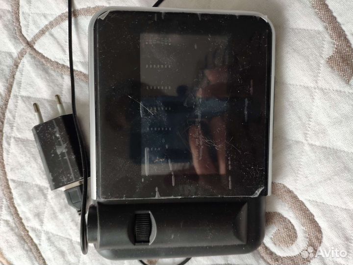 Часы-метеостанция с проектором времени