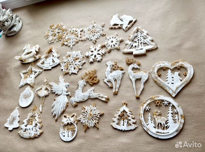 Новогодние ёлочные игрушки из эпоксидной смолы