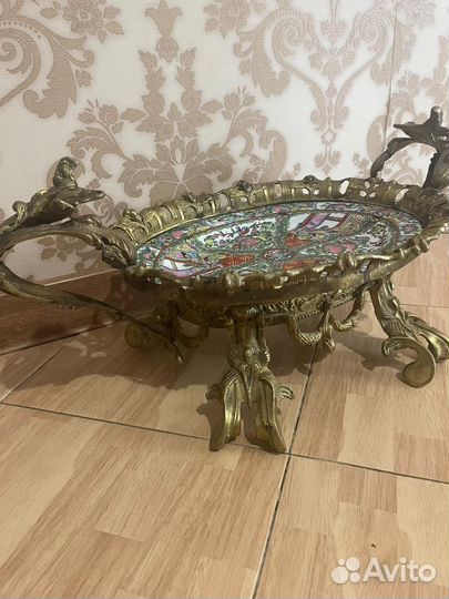 Ваза бронзовая