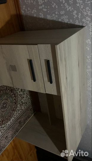 Письменный стол