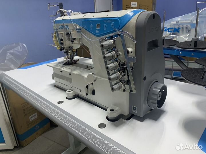 Промышленная швейная машина Jack JK-W4-01 GB 5.6мм