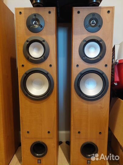 Акустические колонки yamaha