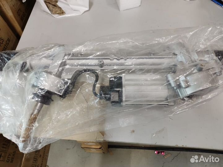 Рулевая рейка в сборе новая 13394513