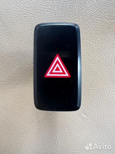 Kia Ceed 2 JD кнопка аварийки