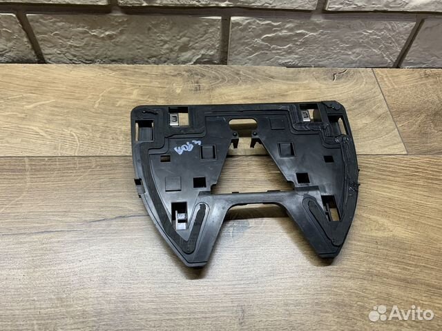 Skoda Kodiaq Кронштейн лобового стекла