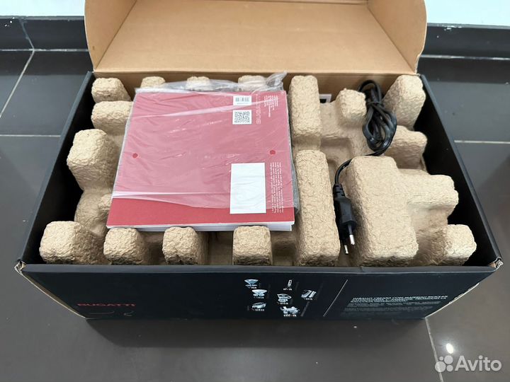 Погоужной блендер bugatti EVA новый