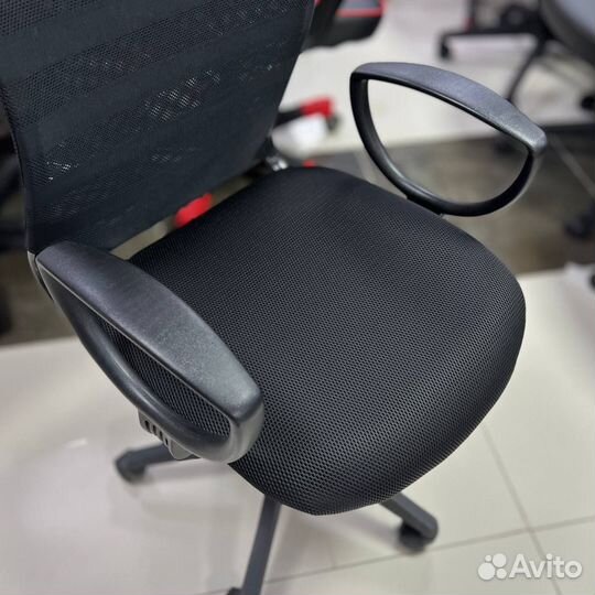 Офисное компьютерное кресло CH-599axsn