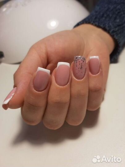Маникюр, педикюр,гель -лак