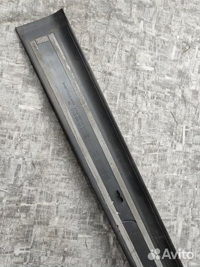 Накладка порога передняя правая Audi A6 C6 3.2 AUK