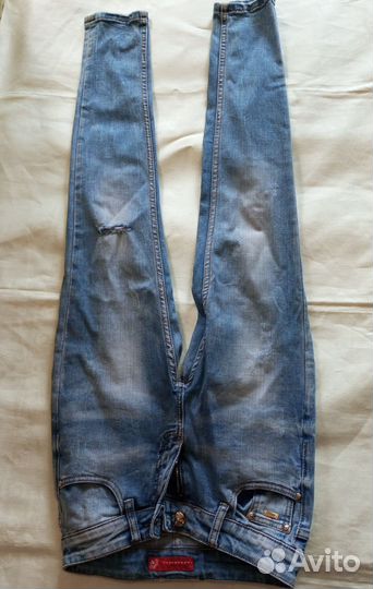 Джинсы