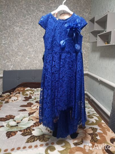 Нарядное платье 36 размер