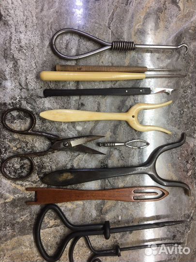 Старинный инструмент для рукоделия