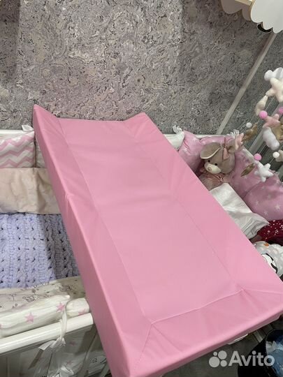 Пеленальная доска на кроватку