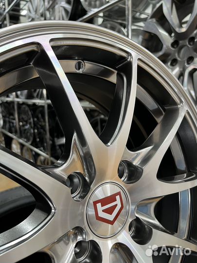 Диски литые R15 4*100 Vossen