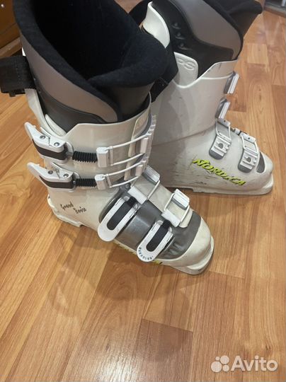 Горнолыжные ботинки nordica