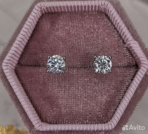 Пусеты винт бриллиант муассанит 1 ct