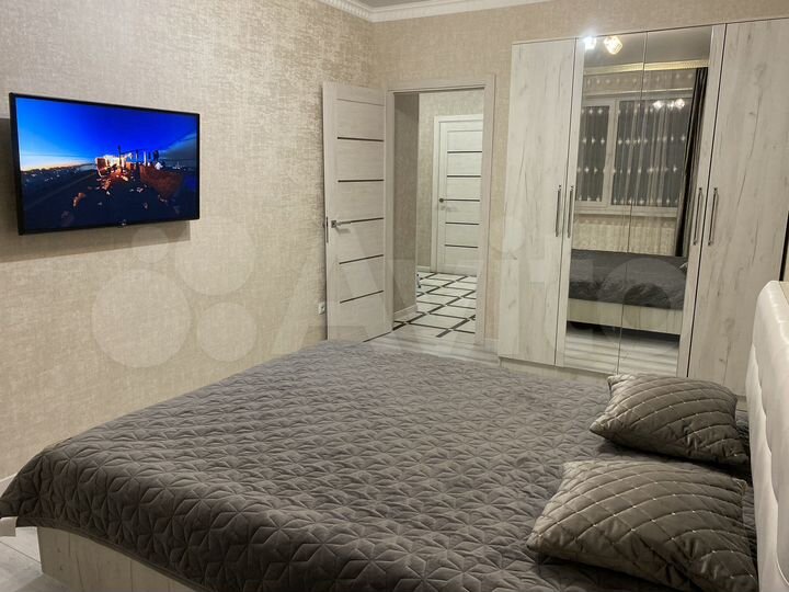 2-к. квартира, 64 м², 5/18 эт.