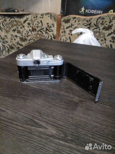 Пленочный фотоаппарат