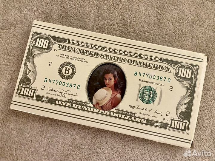 Фоторамка 100 долларов