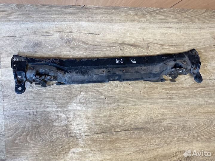 Пежо 406 планка верхняя капота
