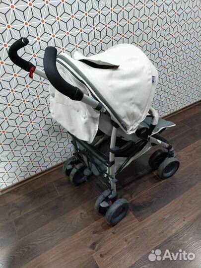 Прогулочная коляска трость chicco