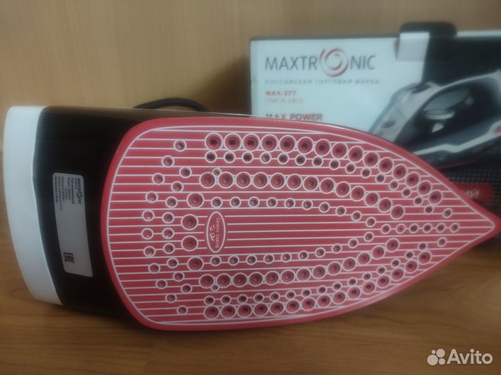 Продам утюг Maxtronic