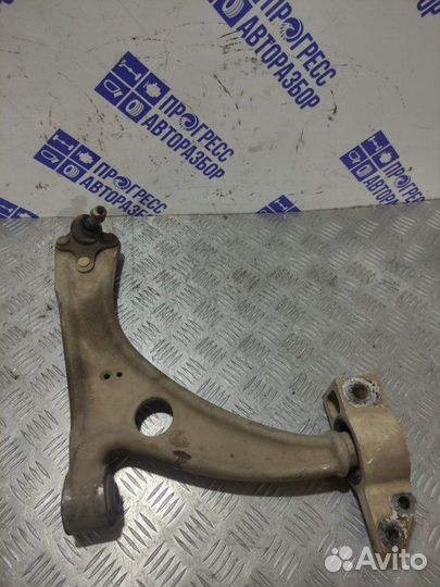 Рычаг подвески передний правый Volkswagen Tiguan