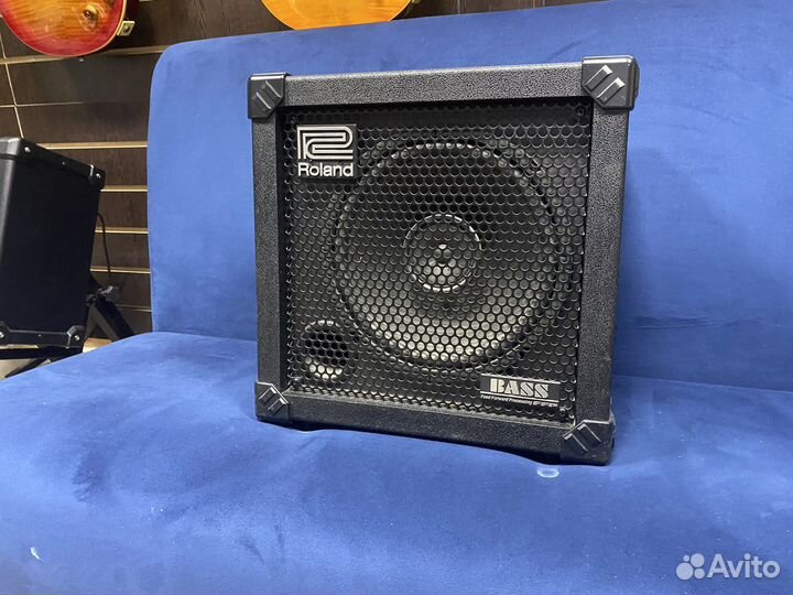 Басовый комбик Roland Cube 30 bass