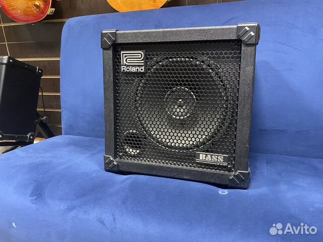 Басовый комбик Roland Cube 30 bass