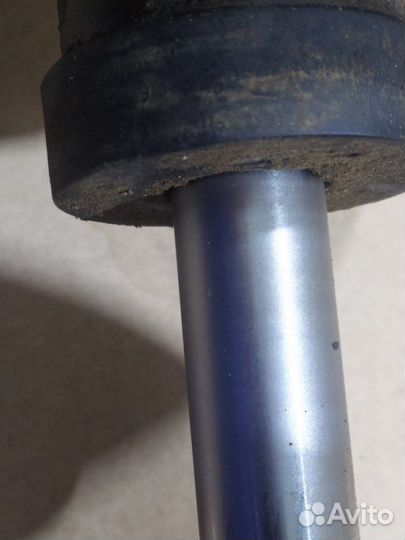 Амортизатор передний правый Renault Fluence