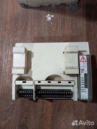 Контроллер