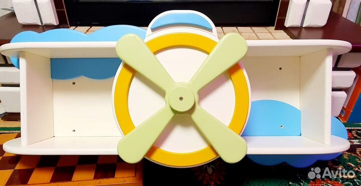 Полка навесная дерево в детскую комнату